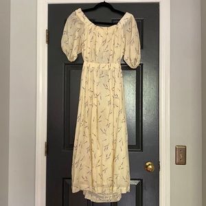 H&M Off-the-shoulder Dress in Light yellow Lavender